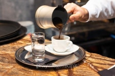 Close-up of espresso pouring from coffee machine. 이미지 (491874216) - 게티이미지뱅크 Close-up of espresso pouring from... 