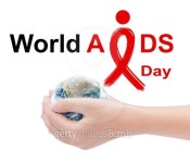 Hand holding earth on white background 이미지 (499091866) - 게티이미지뱅크 Hand holding earth on white background
