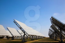 field of photovoltaic solar panels providing green energy 이미지 (502359848) - 게티이미지뱅크 field of photovoltaic solar... 