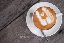 top view Latte Art coffee in coffee shop 이미지 (474893582) - 게티이미지뱅크 top view Latte Art coffee in coffee shop