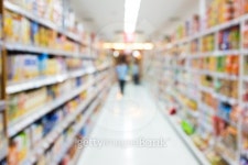 Supermarket store blur background with bokeh 이미지 (501336668) - 게티이미지뱅크 Supermarket store blur background with bokeh