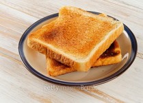 Slices toast bread on wooden background 이미지 (474949268) - 게티이미지뱅크 Slices toast bread on wooden background