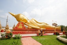 Buddha statue at Wat Pha That Luang 이미지 (496834002) - 게티이미지뱅크 Buddha statue at Wat Pha That Luang