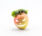 Halloween apple 이미지 (486295148) - 게티이미지뱅크 Halloween apple