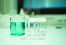 green solution in beaker in science lab 이미지 (509682366) - 게티이미지뱅크 green solution in beaker in science lab
