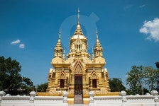 Golden ubosot in Kamad temple 이미지 (505509574) - 게티이미지뱅크 Golden ubosot in Kamad temple