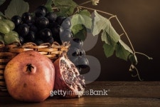Seasonal fruit and basket 이미지 (503426004) - 게티이미지뱅크 Seasonal fruit and basket