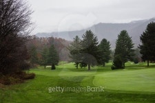 Foggy Golf Course Landscape 이미지 (504878626) - 게티이미지뱅크 Foggy Golf Course Landscape