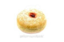 Strawberry Red Jam Doughnut isolated on white background 이미지 (503633206) - 게티이미지뱅크 Strawberry Red Jam Doughnut...