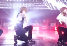 쉡옵유 shape of you 무대에서 손수건이 의미하는 것 (19) - 프로듀스101 카테고리