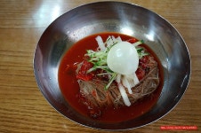 [서비의 맛집] (종로 맛집)55년 전통 비빔냉면 맛집(함흥 곰보냉면) - 아시아투데이 [서비의 맛집] (종로 맛집)55년 전통 비빔냉면 맛집(함흥... 