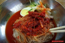 [서비의 맛집] (종로 맛집)55년 전통 비빔냉면 맛집(함흥 곰보냉면) - 아시아투데이 [서비의 맛집] (종로 맛집)55년 전통 비빔냉면 맛집(함흥... 
