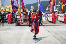 [둘레길 사랑과 여행] 제54회 통영한산대첩축제 통제영전통무예 시연... 사랑과 여행] 제54회 통영한산대첩축제 통제영전통무예 시연 / 통영축제