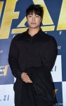 [포토]김진호 ‘절친 강동원 응원왔어요!’ - 아시아투데이[포토]김진호 ‘절친 강동원 응원왔어요!’