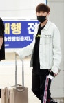[포토] 수많은 팬들 바라보는 워너원 김재환 - 아시아투데이 [포토] 수많은 팬들 바라보는 워너원 김재환