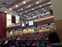 수원시, 아이들에게 인문학적 상상력을 교육시켜야 - 아시아투데이 수원시, 아이들에게 인문학적 상상력을 교육시켜야