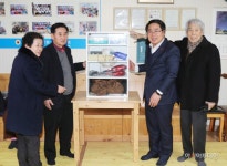 아산시, 경로당 517곳에 어르신 효세트 보급 - 아시아투데이 아산시, 경로당 517곳에 어르신 효세트 보급