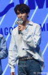 [포토]펜타곤, ‘신원 밝히는 신원’ - 아시아투데이 [포토]펜타곤, ‘신원 밝히는 신원’