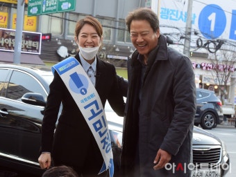 [포토] 임종석, 고민정 후보 지원 - 아시아투데이 [포토] 임종석, 고민정 후보 지원