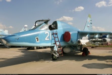 러시아 Su-25/39 공격기의 Kopyo-25 POD식 레이더 - 유용원의 군사세계 러시아 Su-25/39 공격기의 Kopyo-25 POD식 레이더