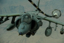 BEMIL 사진 자료실 - BEMIL 군사세계 아프가니스탄에서 작전중 공중급유를 받는 영국 공군 Harrier GR9