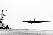 U-2가 항모에서 이함하는 사진은 없나요? - 유용원의 군사세계 U-2가 항모에서 이함하는 사진은 없나요?