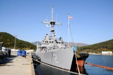 BEMIL 사진 자료실 - BEMIL 군사세계 한미 연합 기뢰제거 훈련차 진해에 입항한 미해군의 소해함과 세종대왕함