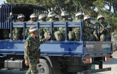 BEMIL 사진 자료실 - BEMIL 군사세계 상용 트럭을 군용 트럭으로 사용하네요