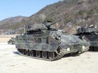 신형 브레들리가 부산에 입항하기 전.. 한국땅을 지킨 M2A2 브레들리!! - 유용원의 군사세계 신형 브레들리가 부산에 입항하기 전.. 한국땅을... 