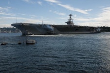 Stennis (CVN 74)-1 - 유용원의 군사세계 4개월 일찍 작전전개를 떠난 미 해군 USS John C. Stennis (CVN 74)-1