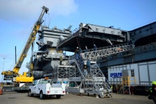 탑재장비 해체중인 미 해군 퇴역 항공모함 USS Enterprise (CVN 65)-2 - 유용원의 군사세계 탑재장비 해체중인 미 해군 퇴역... 