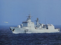 중 해군 167艦 HHQ-7 발사도 20121005-1 - 유용원의 군사세계 중 해군 167艦 HHQ-7 발사도 20121005-1