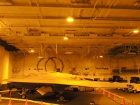 BEMIL 아카이브 - BEMIL 군사세계 항공모함 격납고에 주기중인 미 해군 X-47B 무인기