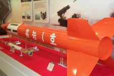 무기 토론방 - BEMIL 군사세계 홍능1호. 그리고 박정희의 미사일..핵개발 비사.(?)