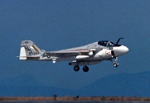 BEMIL 사진 자료실 - 유용원의 군사세계 그루먼 A-6 인트루더 (A-6E Standard [07])