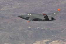 XQ-58A 발키리 무인전투기 - 유용원의군사세계 - 전문가광장 > 무기백과 XQ-58A 발키리 무인전투기