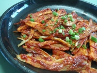 손님초대상의 밑반찬으로 좋은 향긋한 더덕구이 손님초대상의 밑반찬으로 좋은 향긋한 더덕구이 