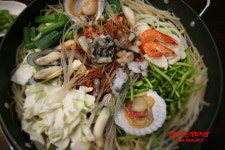 [가평맛집]해물낙지철판 전문점 호명리코너에 위치한 해물철판전문점.