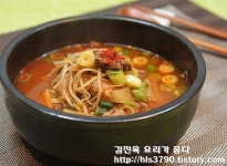 제대로 맛을 낸 홈메이드 소고기국밥