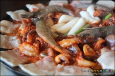 [강북맛집/홍대맛집]홍s 쭈꾸미 - 새련된 매운맛인 쭈삼새와 알마니 볶음밥에 홀릭!