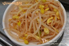 더 김치찌개 - 신촌 김치찌개