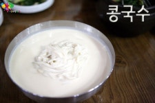 [서울/영등포시장]맷돌에 간 콩물이 들어간 콩국수! 서민준 밀밭