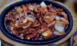낙지철판볶음