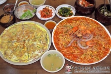 놀랍도록 기발한 이색 쟁반칼국수! 신대방동 들향기칼국수!