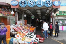 완도의 작은 수산시장 중앙시장