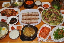 점심 직화구이 주문시 50년전통 순두부뚝배기가 공짜! 서현 한양왕족발 (소공동뚝배기집)
