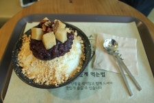 맛있는 인절미와 빙수가 있는 종각역 카페 설빙-밀크팥설빙