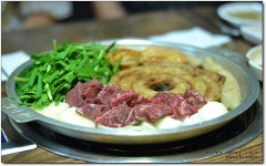 육회가 서비스인 100% 한우곱창전문점...^^ 부추곱창... 발산역맛집추천/등촌동맛집/곱창맛집/강서구곱창