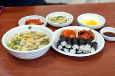 [부산사직동맛집] 손님들로 문전성시 ~ 금강만두