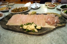 [부산중앙동맛집] 인기 만점 참가자미회 ~ 어촌